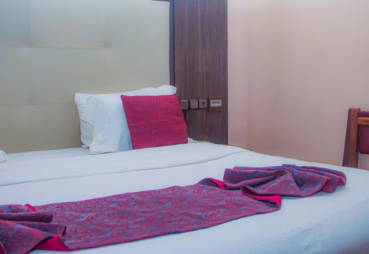 Hotel Fleur De Lys Almadies Dakar Dış mekan fotoğraf